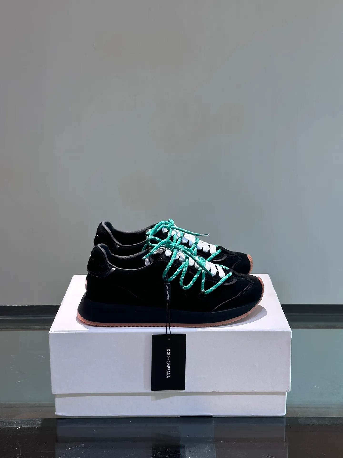 Men's shoes 💰p460 "DG" new men's casual sports shoes! The contrasting color design is eye-catching, fashionable and versatile, and can add luster to various looks. The exquisite design with unique dynamic vitality and modern atmosphere shows modern elegance. Size: 38-44 (45 customized)